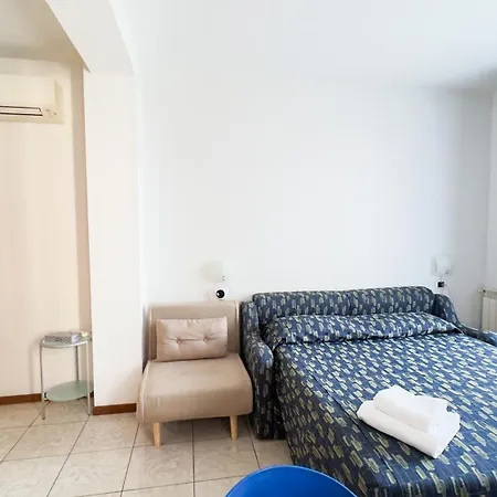 Le Due Farfalle Di Luciana Granella Monica E Deborah Albertin Apartment *