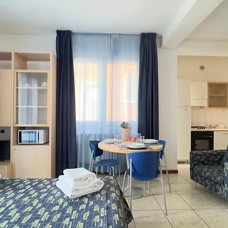 Le Due Farfalle Di Luciana Granella Monica E Deborah Albertin Apartment *
